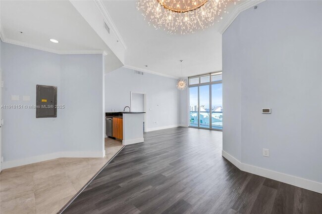 Foto del edificio - 7900 Harbor Island Dr