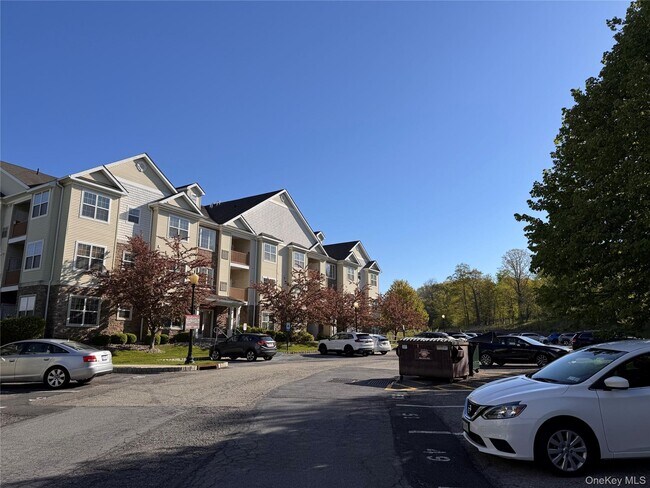 Foto del edificio - 935 Tower Ridge Cir