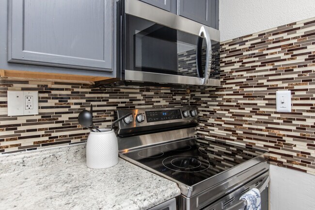 Foto del edificio - East Ridge Flats and Townhomes