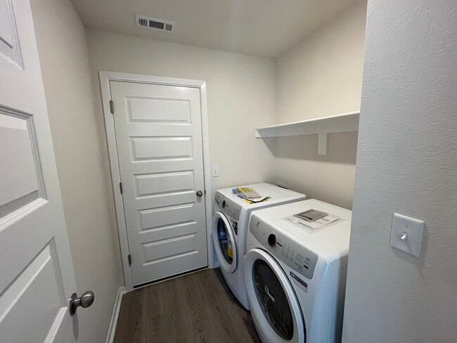 Foto del edificio - 2598 E Meramec St