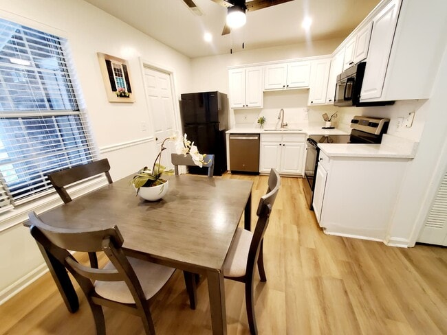 Kitchen w/New Appliances - 2039 Rondo St