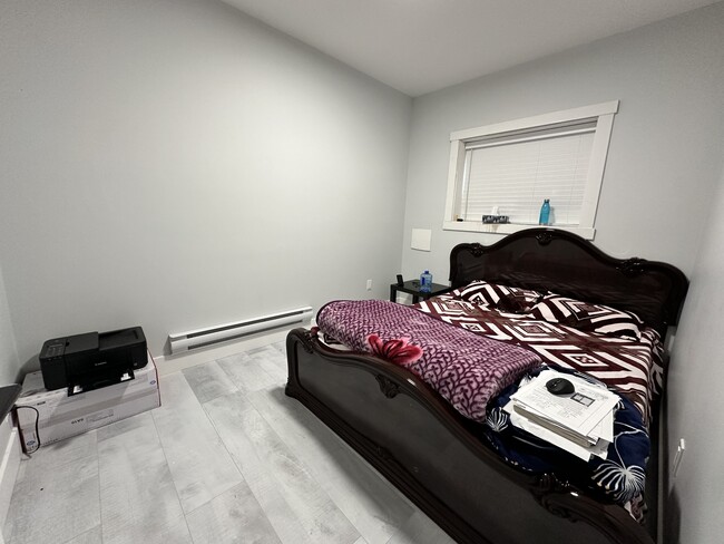 Building Photo - 2047 Majestic Crescent
