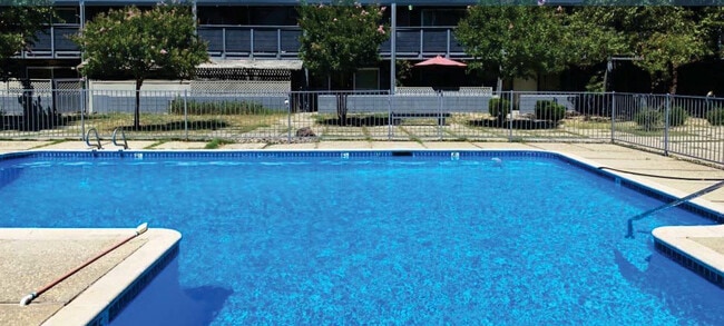 Building Photo - Heritage Apartments