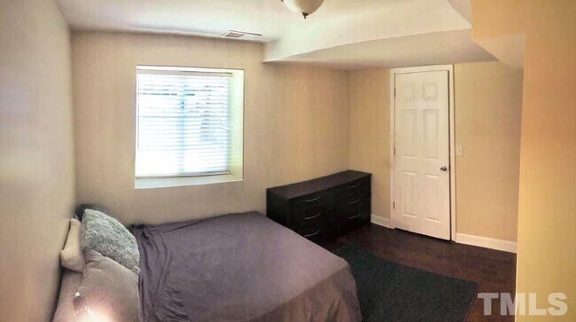 Foto del edificio - 3800 Greenleaf St