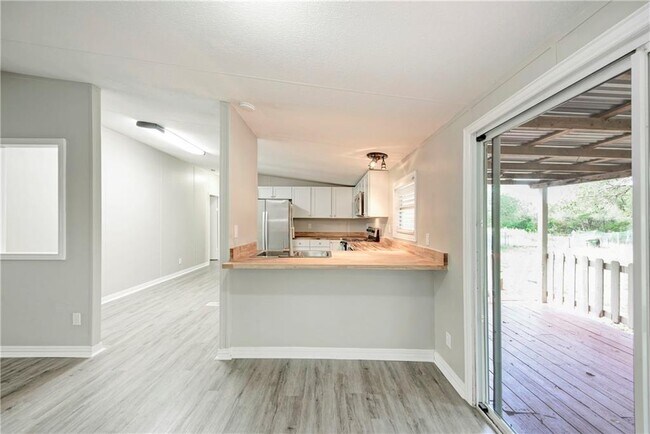 Foto del edificio - 808 Peregrine Way