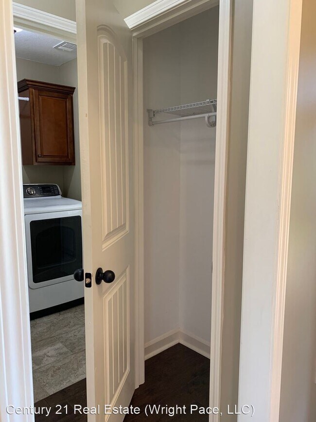 Foto del edificio - 3 br, 2 bath House - 429 Brookstone