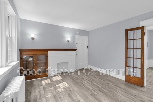 Building Photo - 12 E Depew Ave
