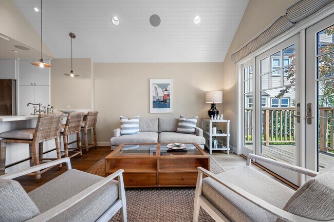 Building Photo - Gorgeous Sausalito One Bedroom with Privat...