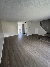 Building Photo - 1236 Devonshire Ln