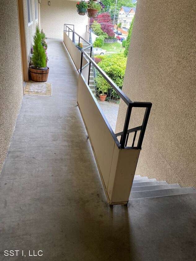 Foto principal - 4001 NE 50th St