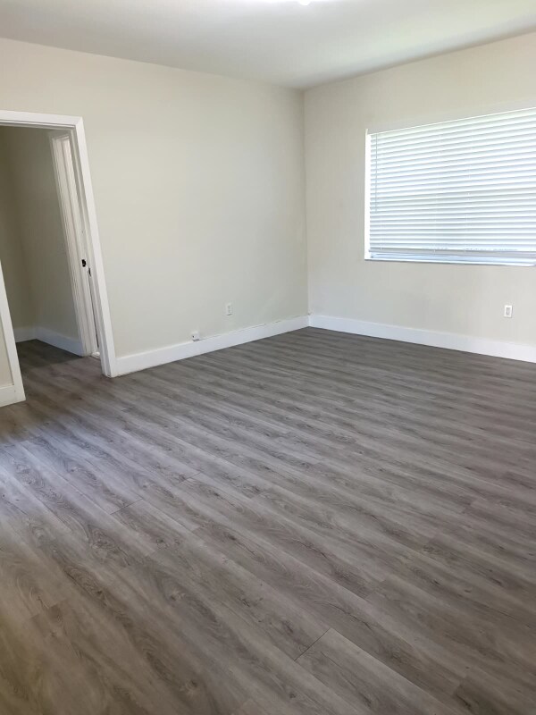 Foto del edificio - 2489 SW 27th St