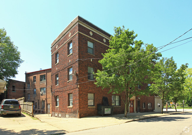 Foto del edificio - Eastlake Apartments