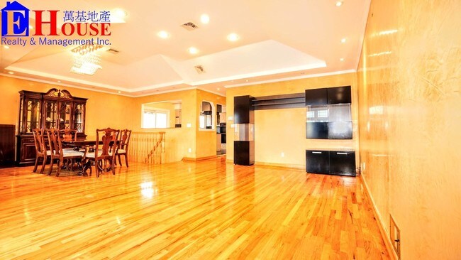 Building Photo - 44 Grayson St