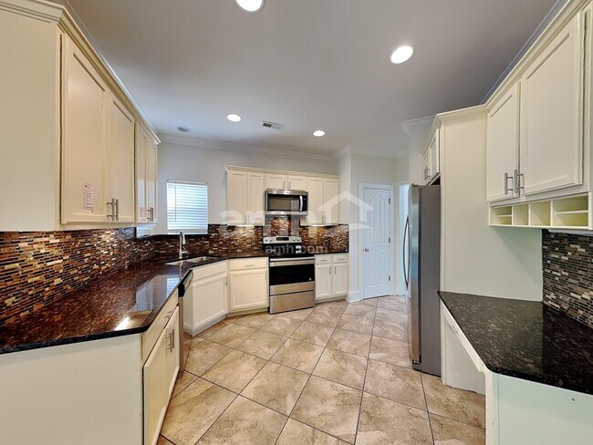 Building Photo - 2902 Island Point Dr NW