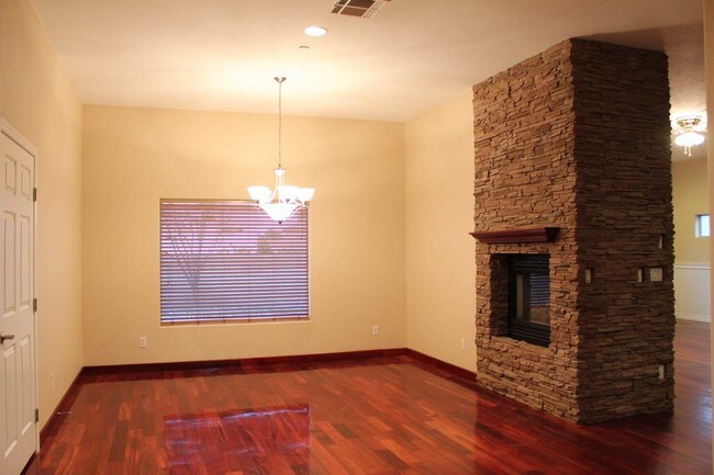 Foto del edificio - 5584 Hawley Ct