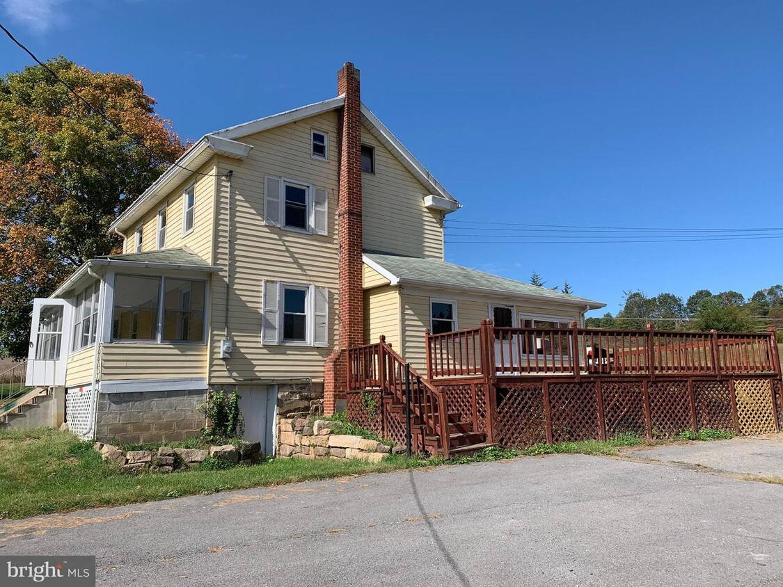 Building Photo - 1052 Erly Rd