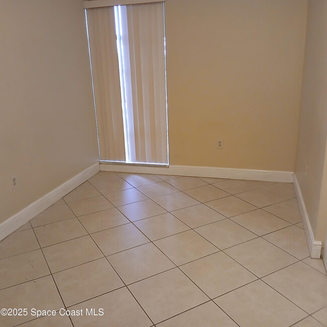 Building Photo - 250 N Banana River Dr