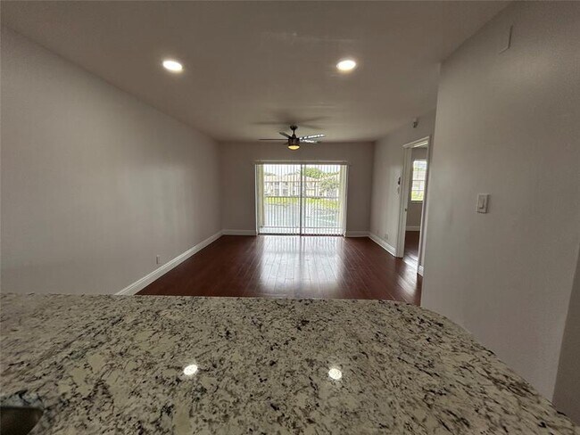 Foto del edificio - 2391 NW 89th Dr