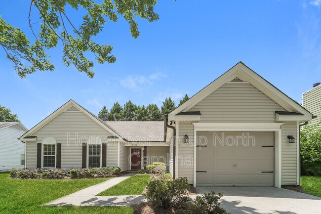 Building Photo - 5446 Hedgecrest Pl
