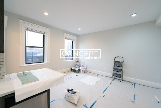 Building Photo - 11 Queensberry St