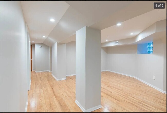 Foto del edificio - 2139 N Sedgwick St
