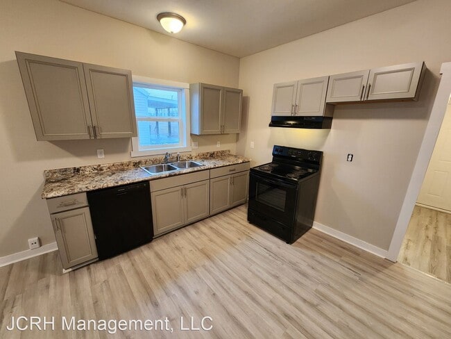 Building Photo - 3 br, 1 bath House - 2118 W Phelps