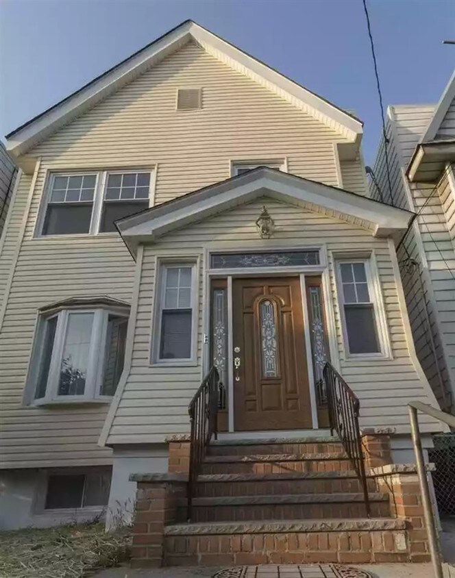 64 Clarke Ave, Jersey City, NJ 07304 House Rental in Jersey City, NJ