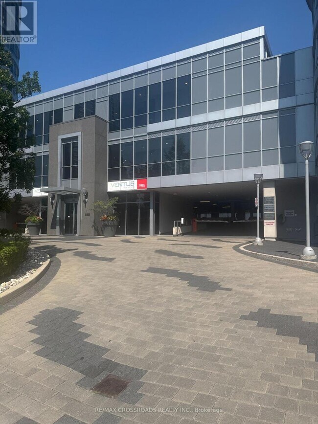 Building Photo - 151 Village Green Square