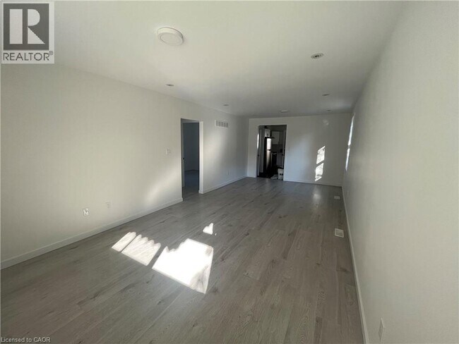 Photo du bâtiment - 6316 Montrose Rd