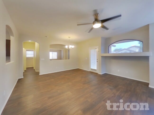 Building Photo - 8418 W Sonora St