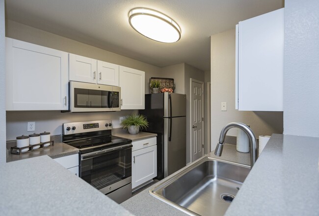 Cocina amplia - Stoneridge Farms Apartments