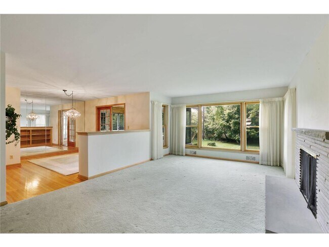 Building Photo - 5233 Danens Dr
