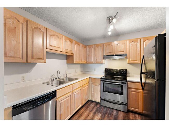 Foto del edificio - 311 Pleasant Ave