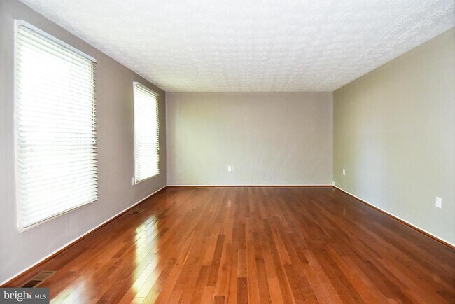 Building Photo - 2364 Ironwood Dr