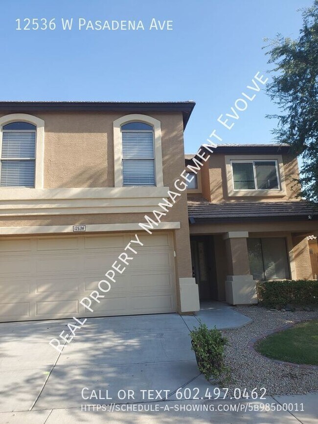 Building Photo - Large 2 Story Home