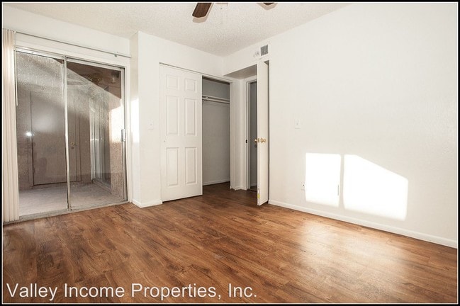 Building Photo - 1621 W Denton Ln