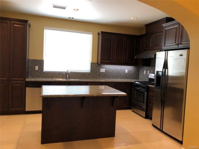 Building Photo - 893 Terrace Ln W