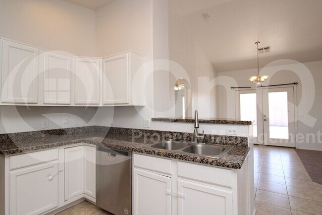 Building Photo - 14123 S Tampico Rd