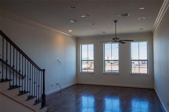 Foto del edificio - 9638 Knight Rd