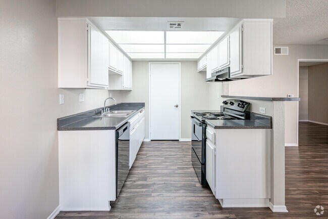 1 habitación, 1 baño - 552 pies cuadrados - Cocina - Soldano Senior Village