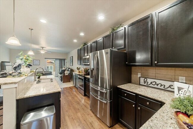 Building Photo - 2255 Chickhollow Dr