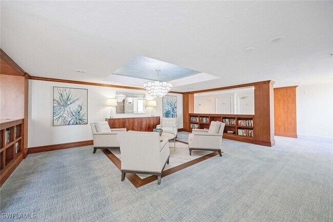 Foto del edificio - 6075 Pelican Bay Blvd