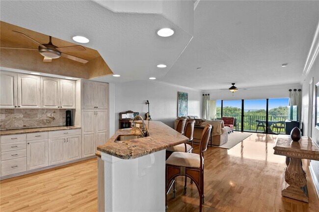 Building Photo - 1695 Pinellas Bayway S