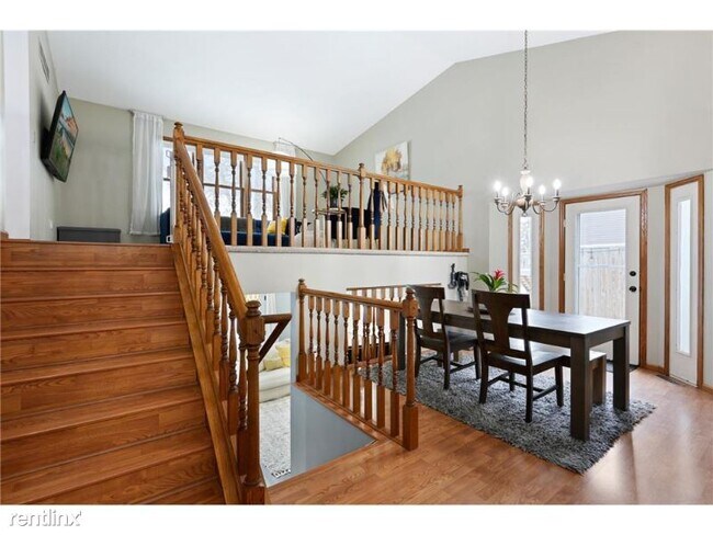 Building Photo - 4 br, 3 bath House - 9029 Rosewood Ln N