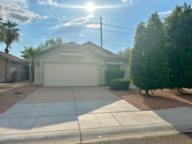 Building Photo - 240 S Laveen Dr