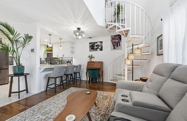 Foto del edificio - 744 Eastshore Terrace