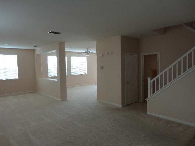 Building Photo - Nice 4 bedroom, 2 1/2 bathroom Home for Re...