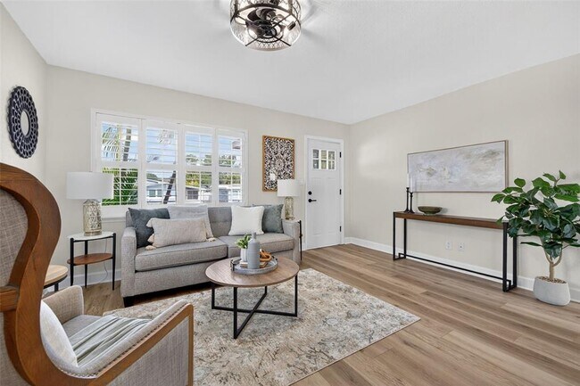 Building Photo - 486 49th Ave N