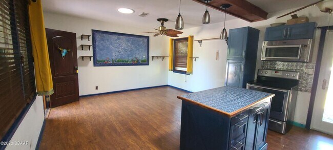 Foto del edificio - 315 Golf Blvd