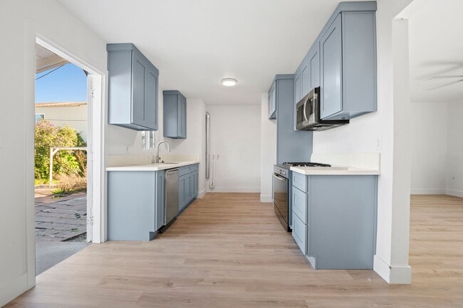 Photo - Ronald Dr. Huntington Beach Apartment